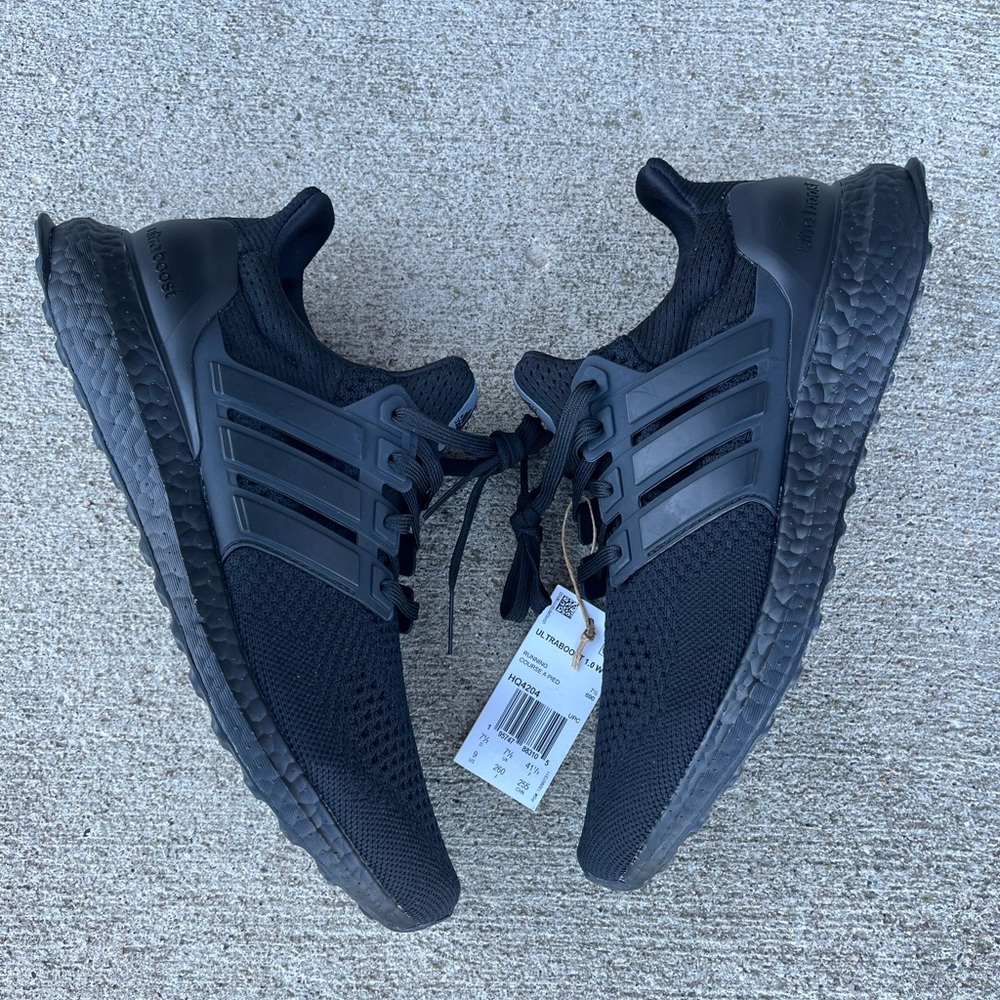 Adidas Ultraboost Triple Black running training shoes Women size 9 NEW